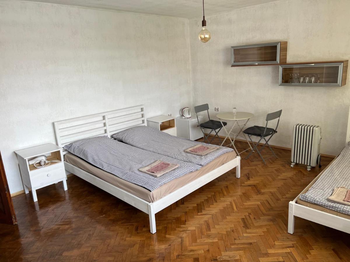 White Guest House 2 คาร์โลโว ภายนอก รูปภาพ