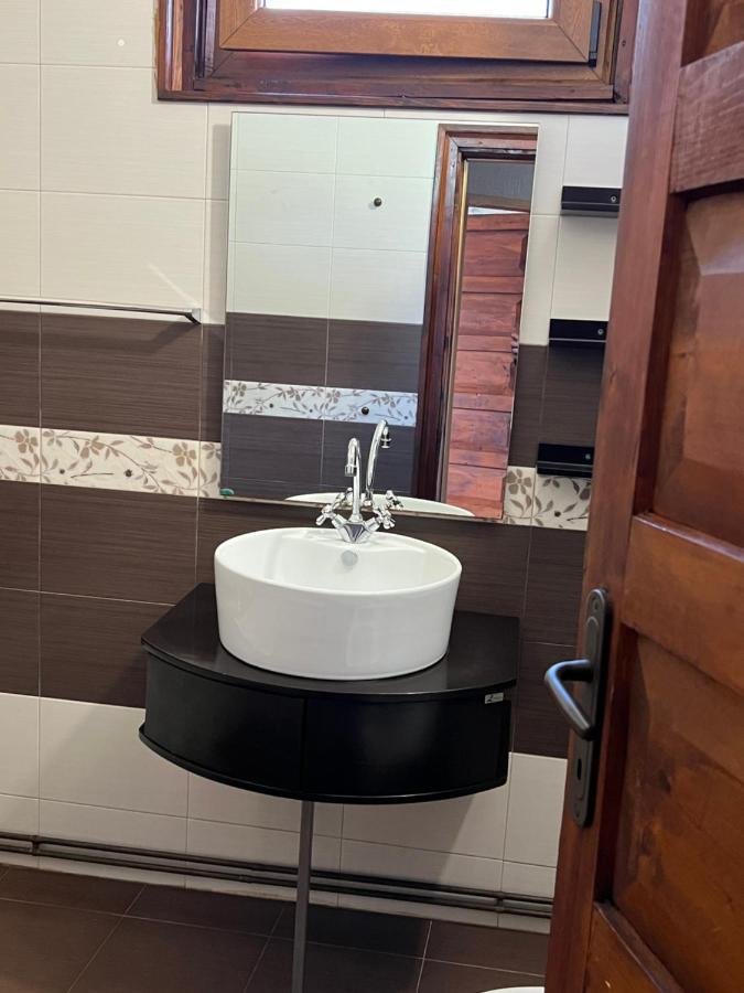 White Guest House 2 คาร์โลโว ภายนอก รูปภาพ